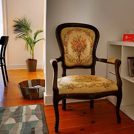 Select And Style: Central Apartment Lisbon