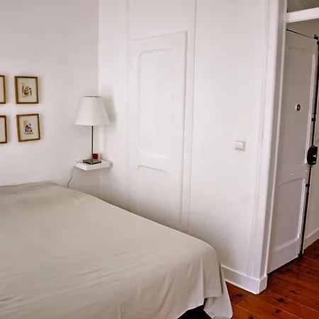 Select And Style: Central Apartment
