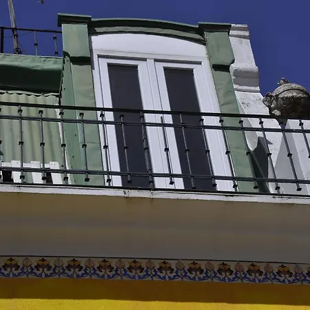 Select And Style: Central * Lisbon