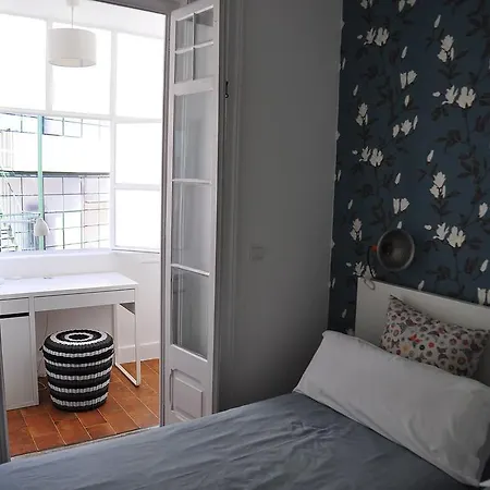 Select And Style: Central Apartment Lisbon